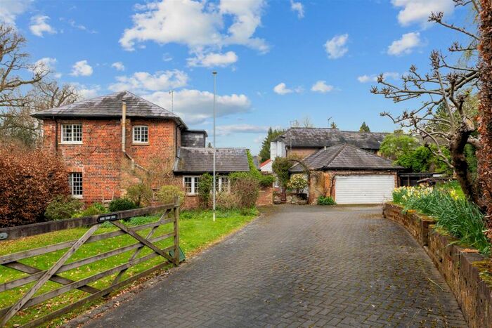 5 Bedroom Semi-Detached House For Sale In Little Gaddesden, Berkhamsted, HP4