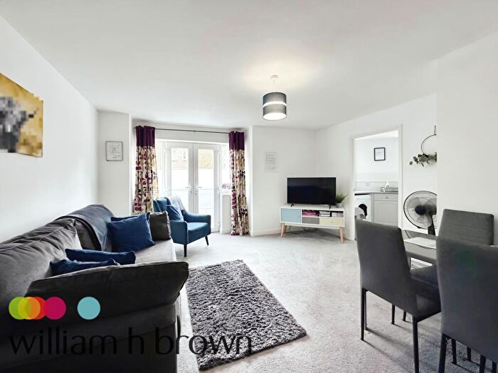 2 Bedroom Apartment To Rent In Rookes Crescent, Chelmsford, CM1