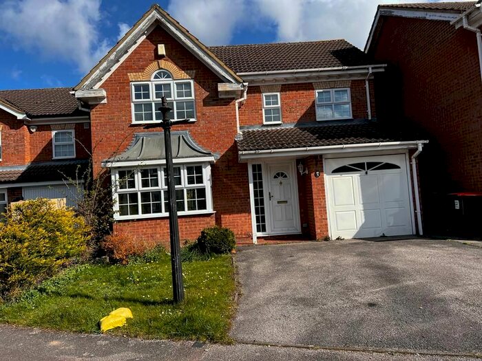 4 Bedroom Detached House To Rent In Printers Way, Dunstable, LU6