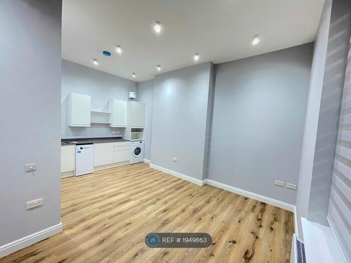 Studio To Rent In Fore Street, London, N9