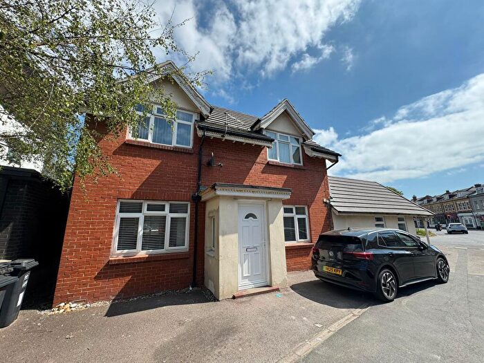 2 Bedroom Flat To Rent In Belle Vue Road, Bournemouth, BH6