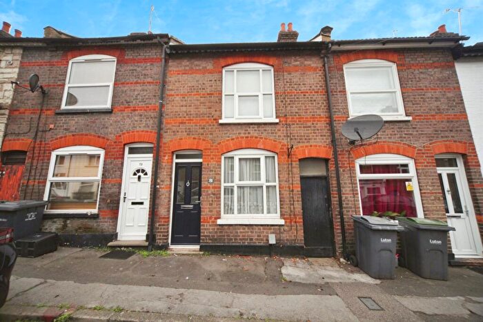 2 Bedroom Terraced House For Sale In Tavistock Street, Luton, LU1