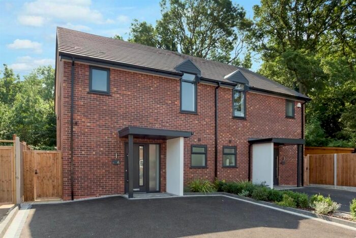 3 Bedroom Property To Rent In Banbury Road, Lighthorne, Warwick, CV35