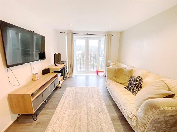 2 Bedroom Flat For Sale In South Eastern Road, Ramsgate, CT11