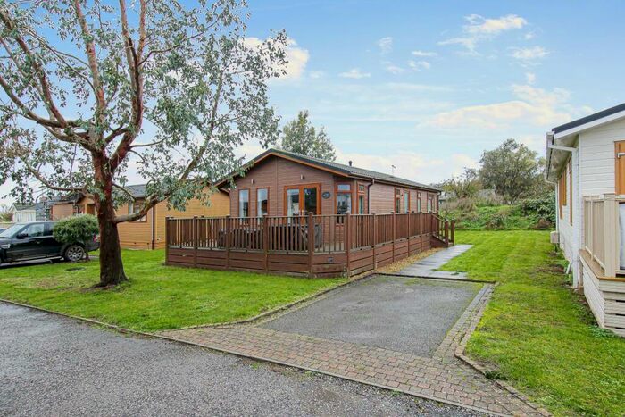 2 Bedroom Detached House For Sale In Cambridge Road, Stretham, Ely, CB6