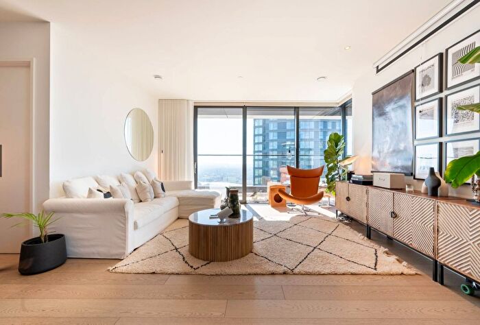 2 Bedroom Flat For Sale In Bagshaw Building, Wards Place, London, Greater London, E14