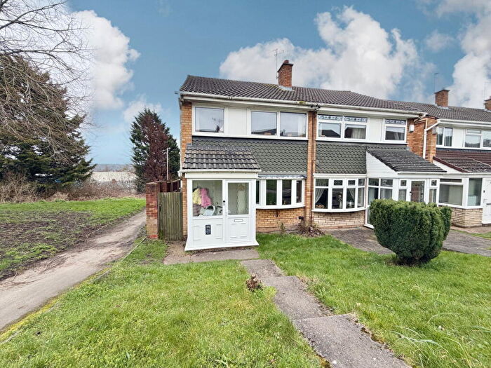 3 Bedroom Semi Detached House For Sale In Blakeley Walk, Netherton, Dudley, DY2