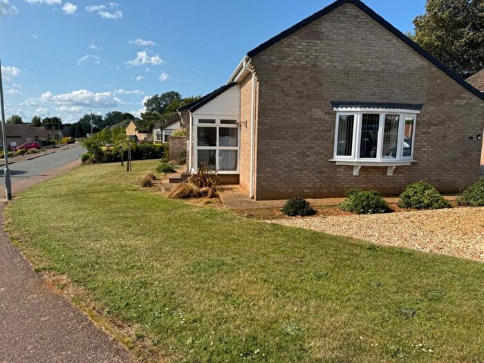 3 Bedroom Bungalow To Rent In Windsor Rise, Hunstanton, PE36