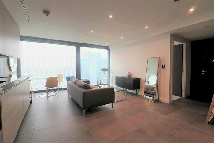 1 Bedroom Flat For Sale In Chronicle Tower, B City Road, London, EC1V