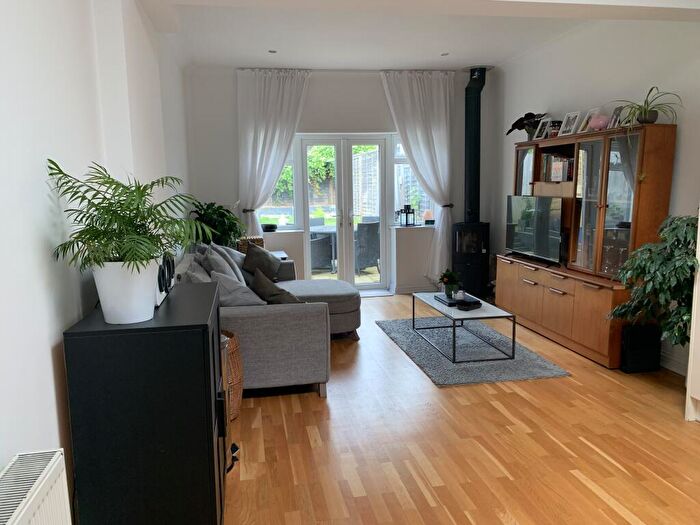 1 Bedroom Apartment To Rent In North Street, Emsworth, PO10