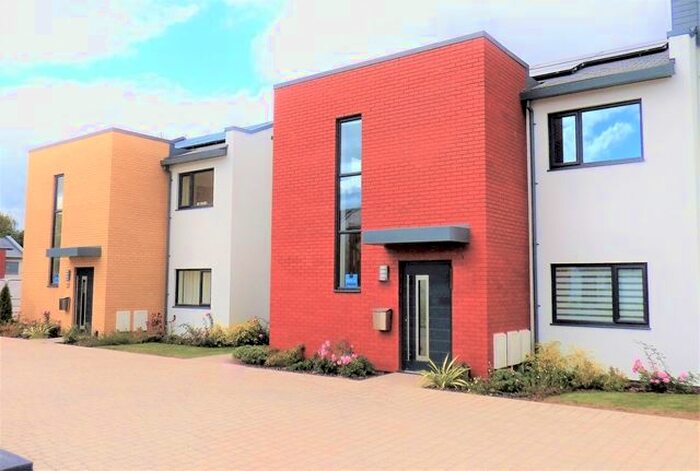 2 Bedroom Flat To Rent In The Chase, Topsham, Exeter, EX3