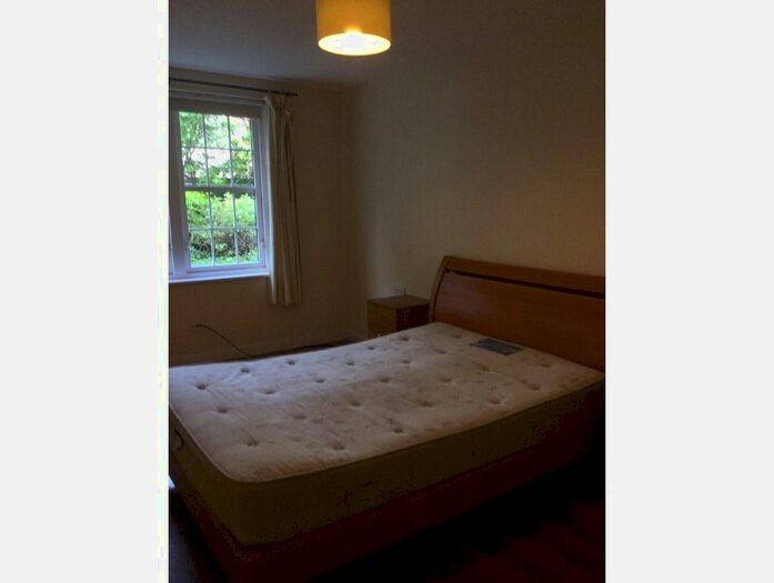 2 Bedroom Flat To Rent In Pattison Street, Leith, Edinburgh, EH6