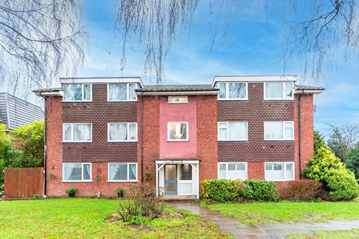 1 Bedroom Flat For Sale In Chester Road, Streetly, Sutton Coldfield, B74
