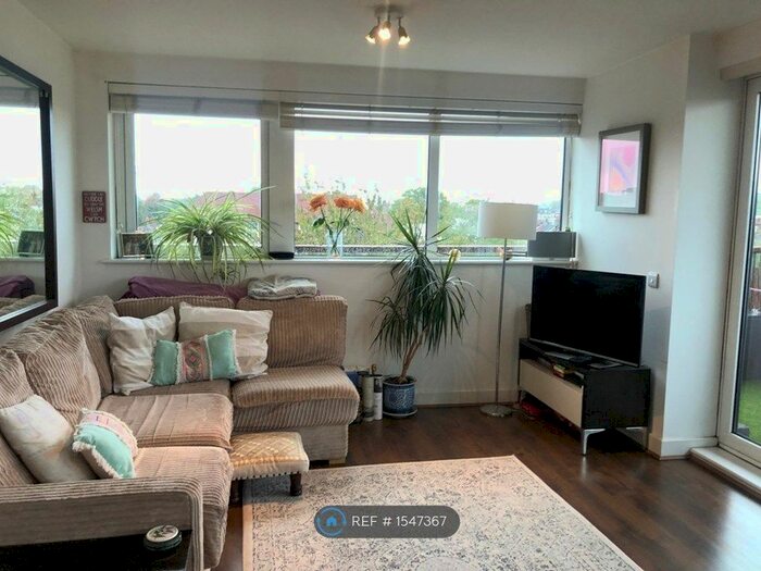 2 Bedroom Flat To Rent In Tarves Way, London, SE10