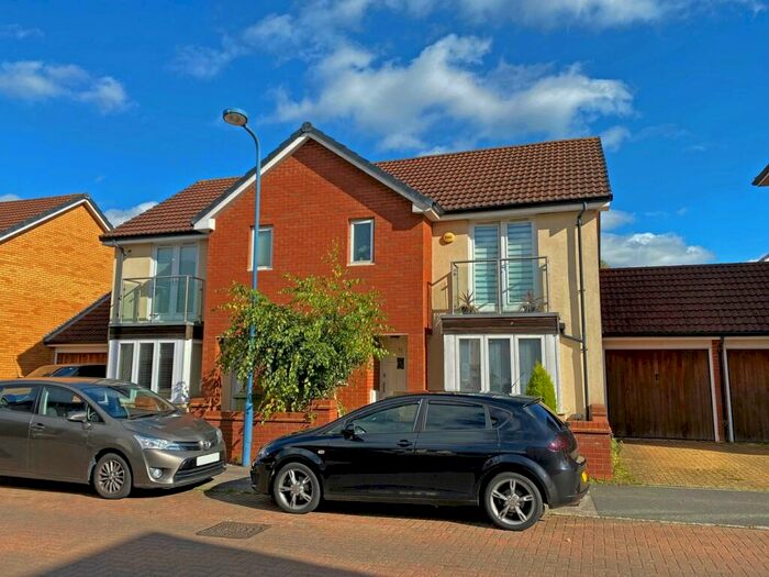 3 Bedroom Semi-Detached House To Rent In Bewdley Grove, Broughton, Milton Keynes, MK10