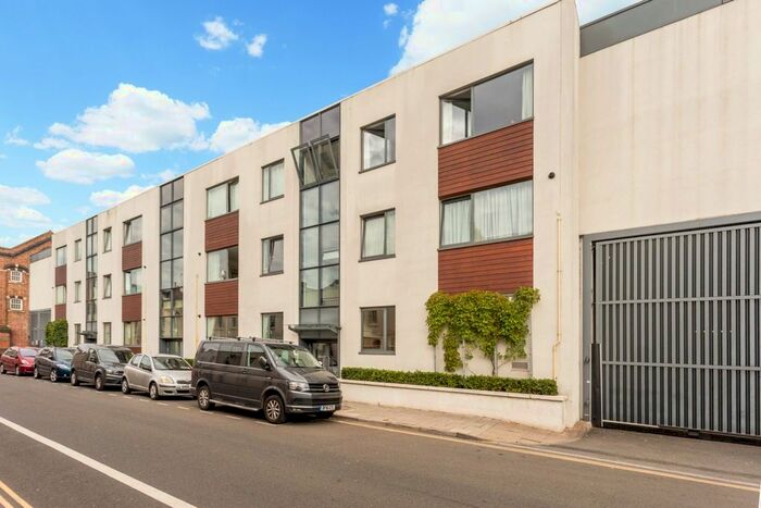 1 Bedroom Flat To Rent In Henrietta Street, Cheltenham, GL50