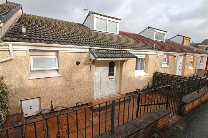 3 Bedroom Terraced House For Sale In Muirdykes Avenue, Port Glasgow, PA14