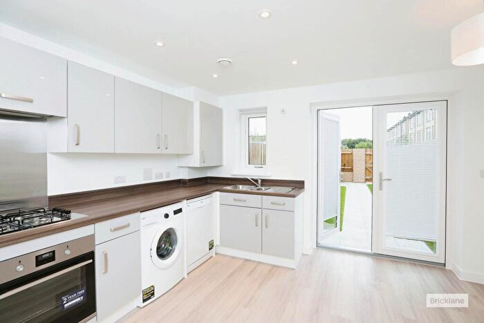 3 Bedroom Terraced House To Rent In Quarterdeck Walk, Colonial Wharf, ME4