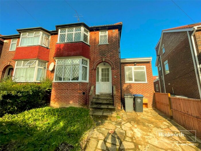 5 Bedroom House To Rent In Lodore Gardens, London, NW9