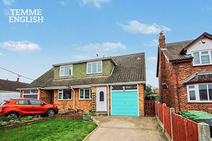 4 Bedroom Semi Detached House For Sale In Kings Road, Steeple View, SS15