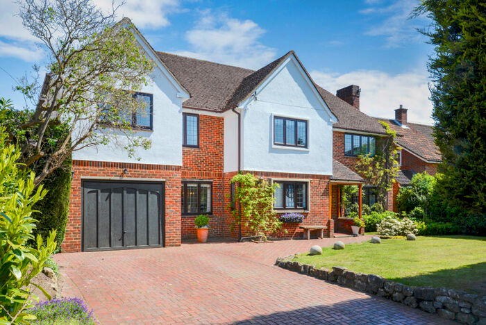 5 Bedroom Detached House To Rent In Oak Road, Cobham, KT11