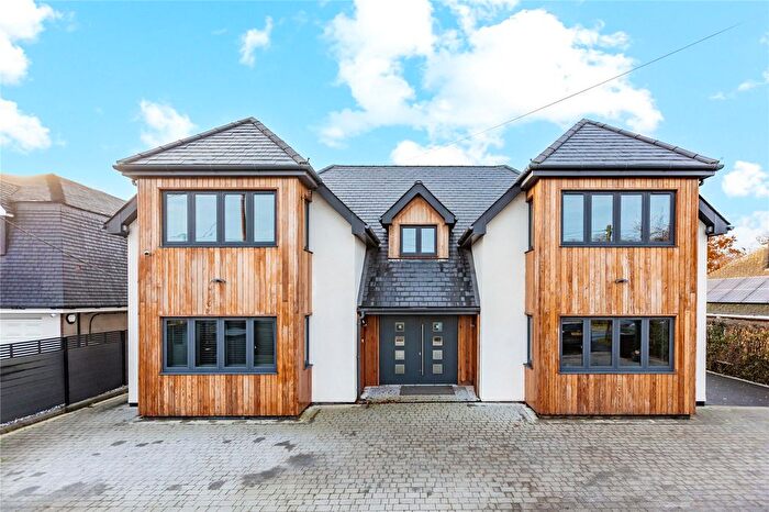 4 Bedroom Detached House For Sale In Church Road, Ramsden Bellhouse, Billericay, Essex, CM11