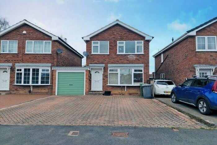 3 Bedroom Detached House To Rent In The Gallops, York, YO24