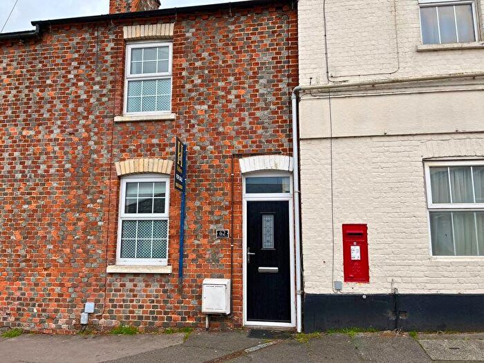 2 Bedroom Terraced House For Sale In Enborne Road, Newbury, RG14