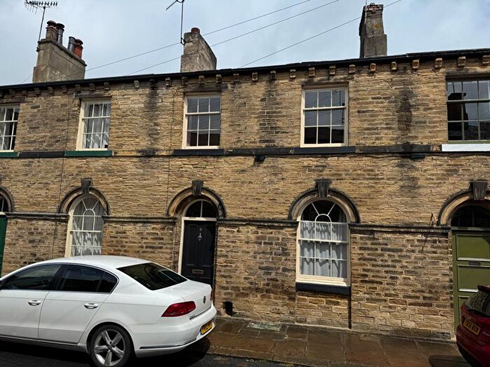 3 Bedroom Terraced House To Rent In Jane Street, Shipley, BD18