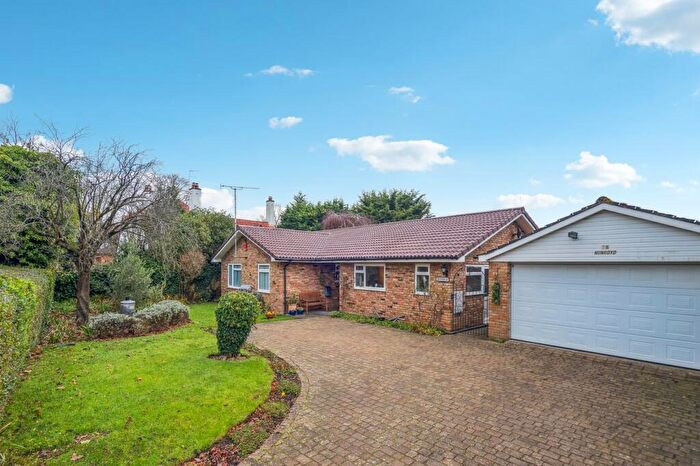 4 Bedroom Bungalow For Sale In Blackpond Lane, Farnham Royal, SL2