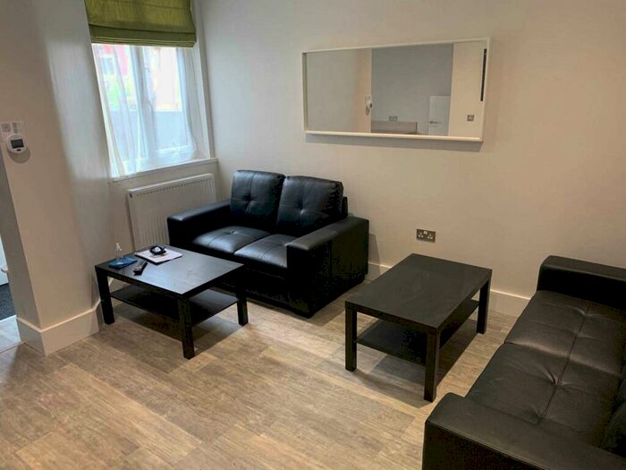 5 Bedroom Terraced House To Rent In Braemar Road, Fallowfield, M14