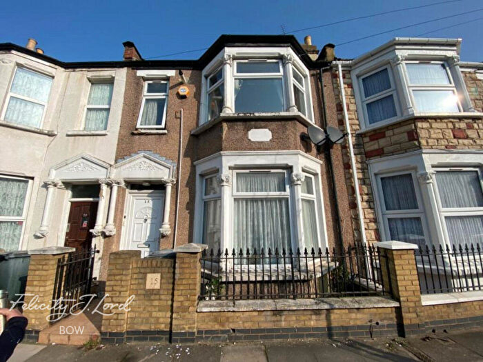 1 Bedroom Flat To Rent In Kitchener Road, London, E7