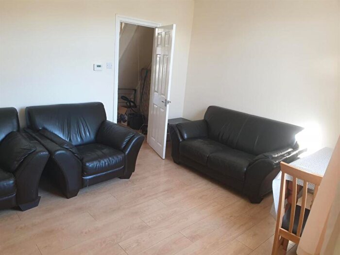 4 Bedroom Terraced House For Sale In King Street, Pontypridd, CF37