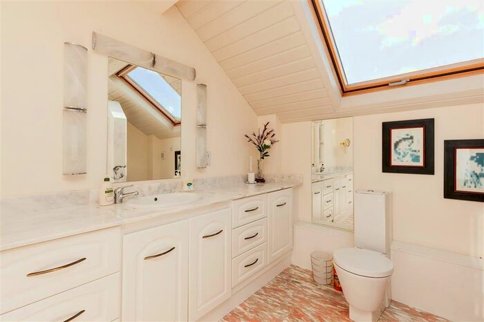 2 Bedroom Character Property For Sale In Lindway Lane, Brackenfield, Alfreton, DE55