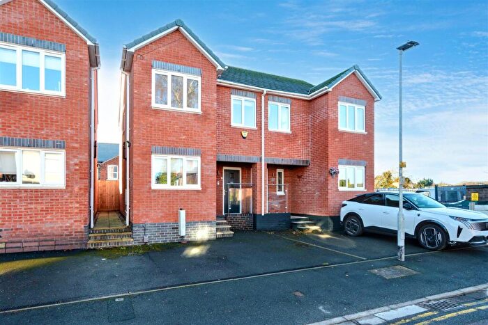 3 Bedroom Semi-Detached House For Sale In Bailey Street, Stapleford, Nottingham, NG9