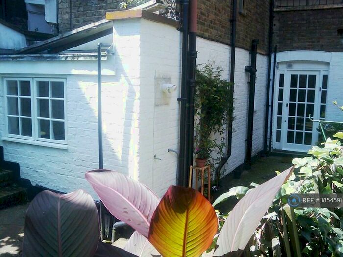 1 Bedroom Flat To Rent In Dartmouth Road, Forest Hill, SE23