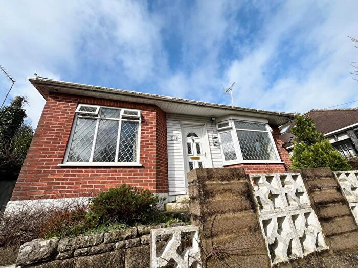 2 Bedroom Bungalow To Rent In Alder Road, Poole, BH12