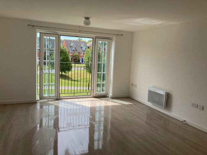 2 Bedroom Flat To Rent In Birkby Close, Hamilton, Leicester, LE5