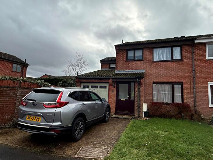 3 Bedroom Semi-Detached House To Rent In Romsey, SO51