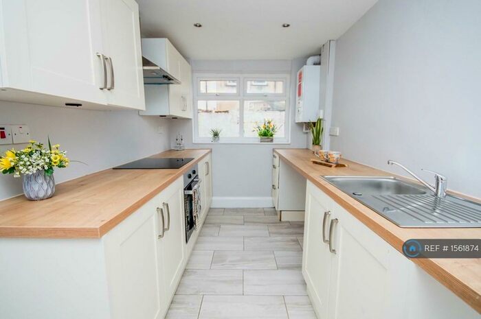 2 Bedroom Terraced House To Rent In Queen Street, Clayton Le Moors, Accrington, BB5