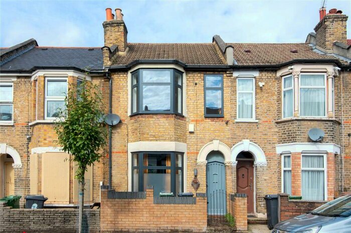 2 Bedroom Terraced House To Rent In Hartington Road, Walthamstow, London, E17