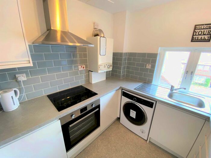 2 Bedroom Flat To Rent In Beckett Mews, Canterbury CT2