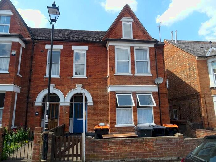 2 Bedroom Flat To Rent In St Michaels Road, Bedford, MK40