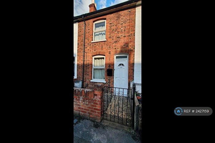2 Bedroom Terraced House To Rent In York Road, Reading, RG1