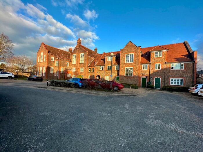 1 Bedroom Flat To Rent In Gammons Lane, North Watford, WD24