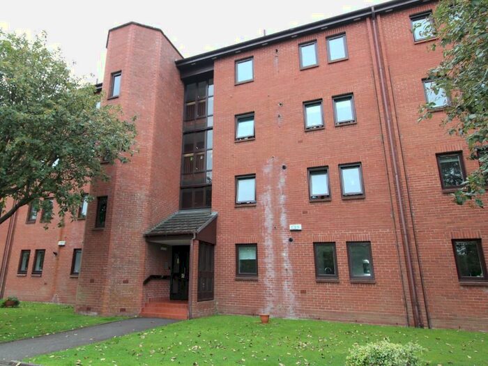 2 Bedroom Ground Flat To Rent In Durward Court, Glasgow, G41