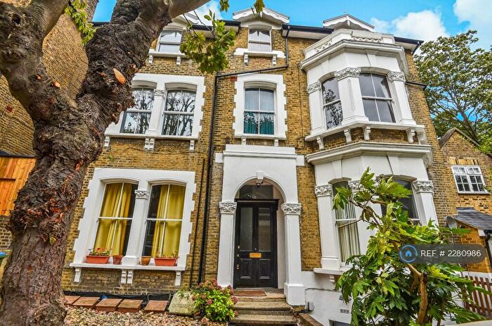 2 Bedroom Flat To Rent In Humber Road, London, SE3