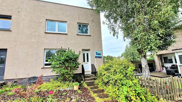 3 Bedroom End Terrace House To Rent In School Place, Uphall, EH52