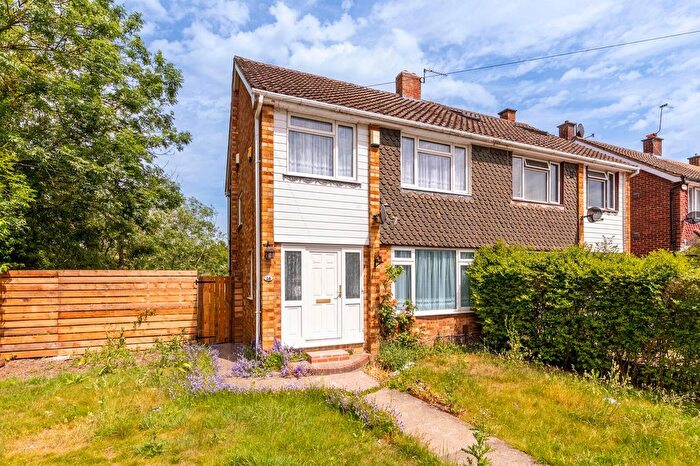 3 Bedroom End Of Terrace House To Rent In Laurel Close, Slough, Colnbrook With Poyle, Slough, SL3