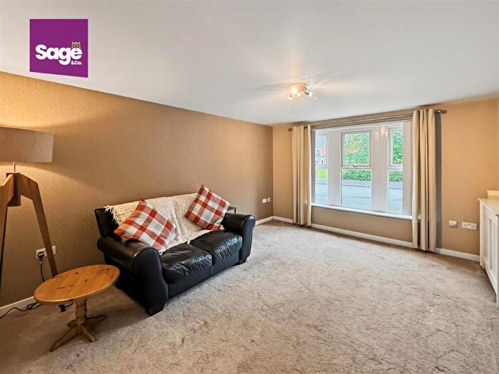 2 Bedroom Flat For Sale In Coed Celynen Drive, Abercarn, NP11